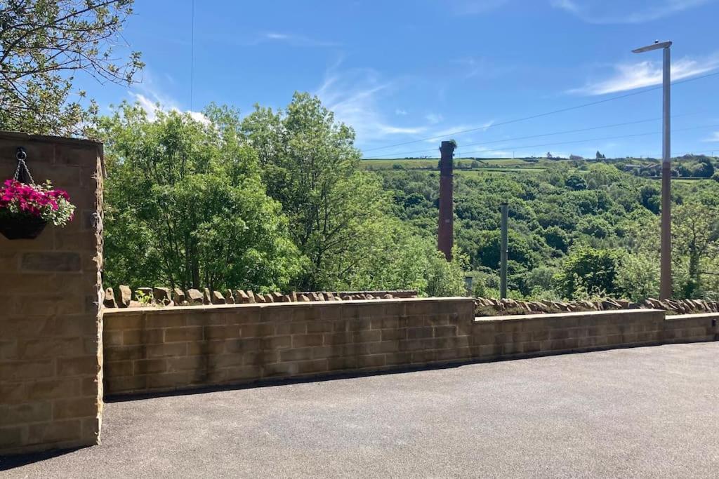 Malkin Wood Studio - 15 Min Walk To Holmfirth Centre 外观 照片